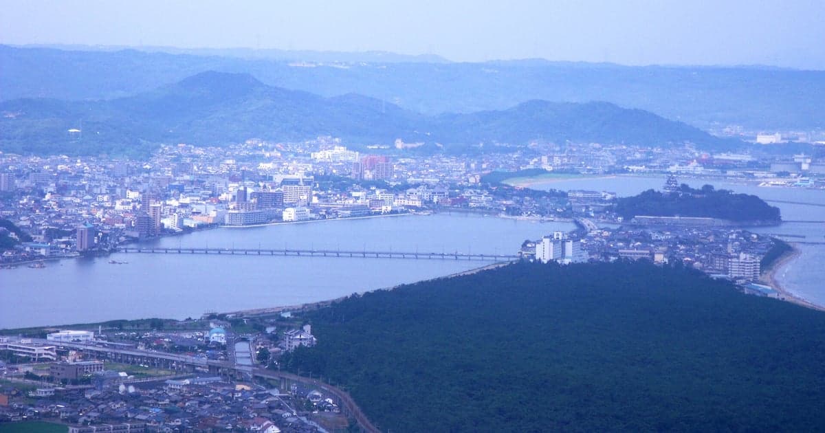 唐津市中心市街地の街並み