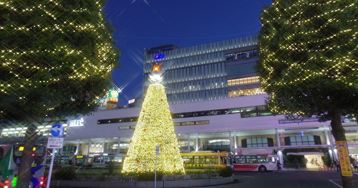 冬の夜に点灯する唐津駅周辺のイルミネーションのイメージ