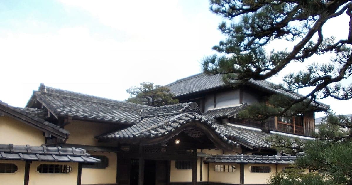 雨の日でも屋内見学ができる旧高取邸